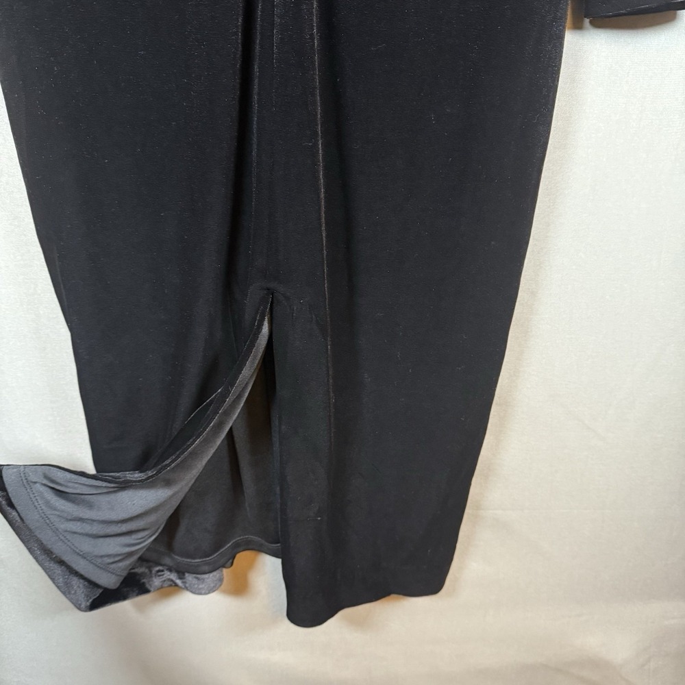 Betsey Johnson Black Velvet V-Neck Long Sleeve Midi Dress Goth Vampire 12 - Picture 4 of 10
